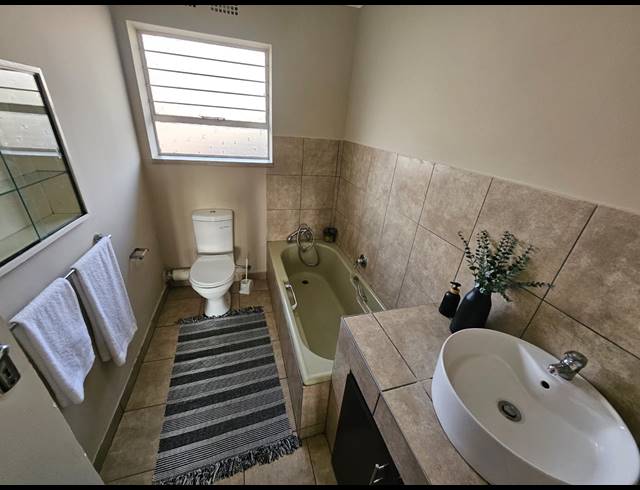 4 BEDROOM APARTMENT FOR SALE IN BRAMLEY
